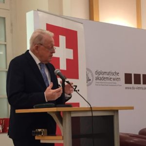 Podiumsdiskussion: Neutralität Österreichs und der Schweiz 3 Podiumsdiskussion: Neutralität Österreichs und der Schweiz 3